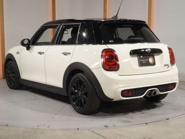 BMW MINI COOPER SD 5 2017 Image 31