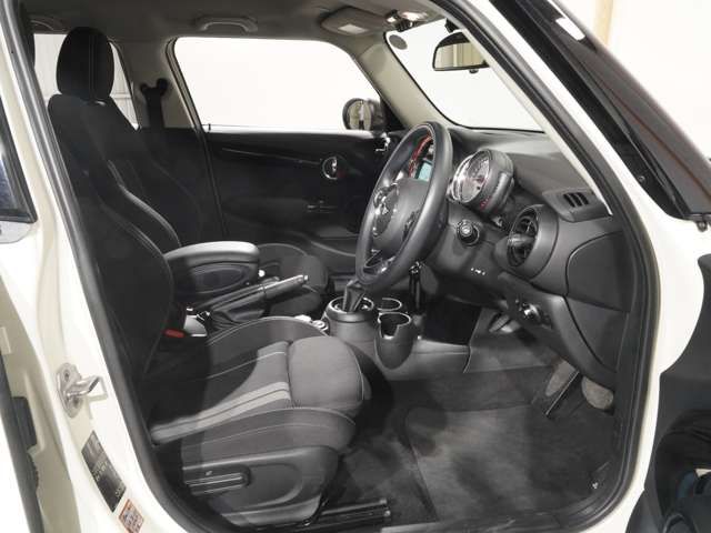 BMW MINI COOPER SD 5 2017 Image 31