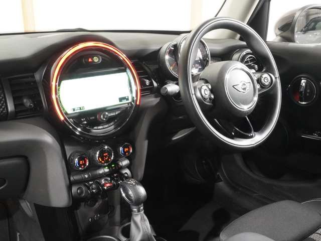 BMW MINI COOPER SD 5 2017 Image 31