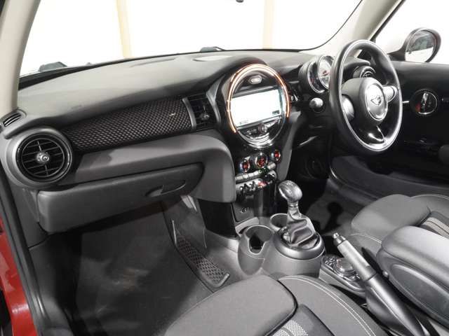 BMW MINI COOPER S 2015 Image 31