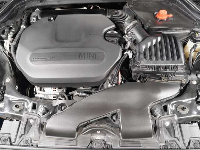 BMW MINI COOPER D 5DOOR 2022 Image 31