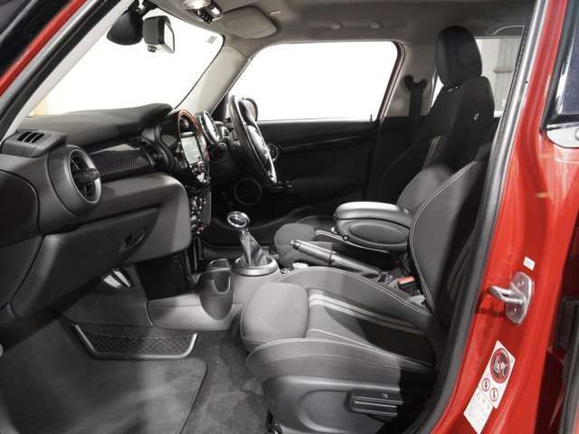 BMW MINI COOPER S 5D 2015 Image 31