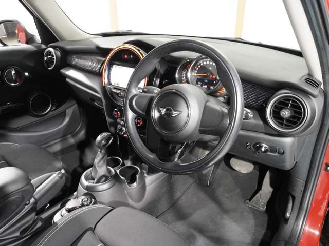 BMW MINI COOPER S 5D 2015 Image 31