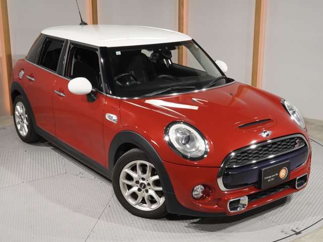 BMW MINI COOPER S 5D 2015 Image 31