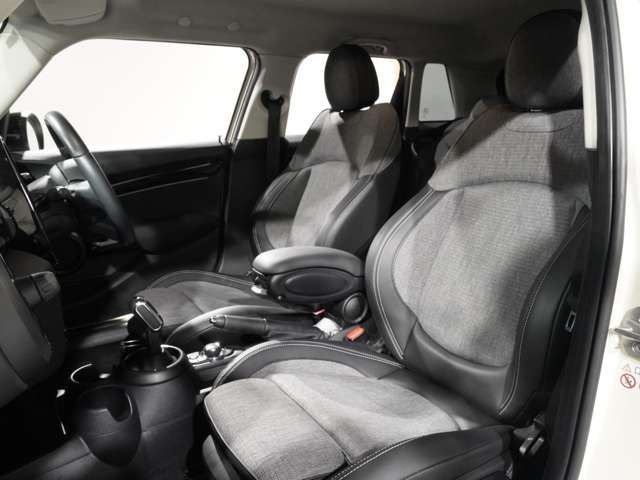 BMW MINI COOPER SD 5DOOR 2022 Image 31