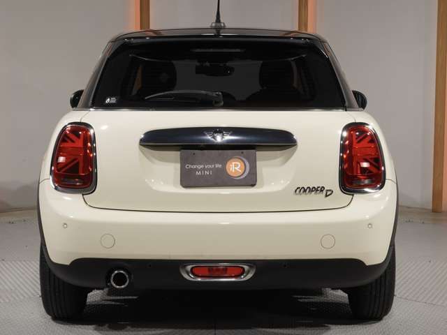 BMW MINI COOPER D 5DOOR 2021 Image 31