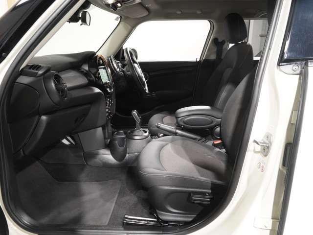BMW MINI COOPER D 5DOOR 2021 Image 31