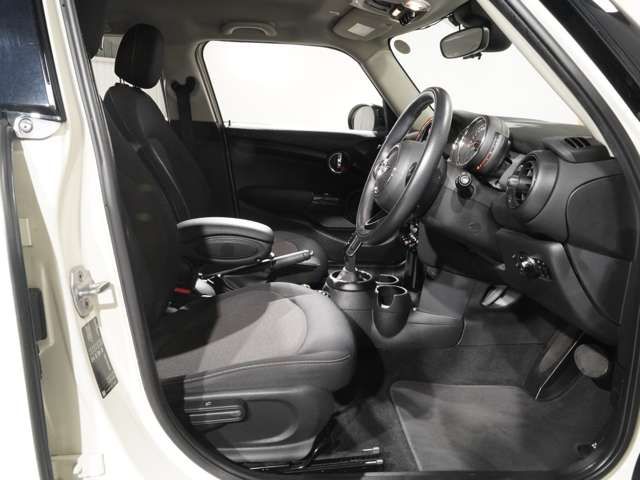 BMW MINI COOPER D 5DOOR 2021 Image 31