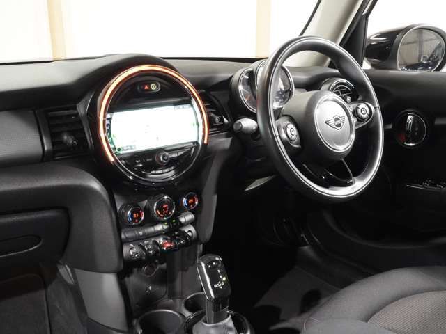 BMW MINI COOPER D 5DOOR 2021 Image 31