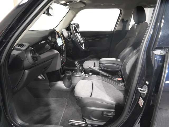 BMW MINI COOPER S 5DOOR 2022 Image 31