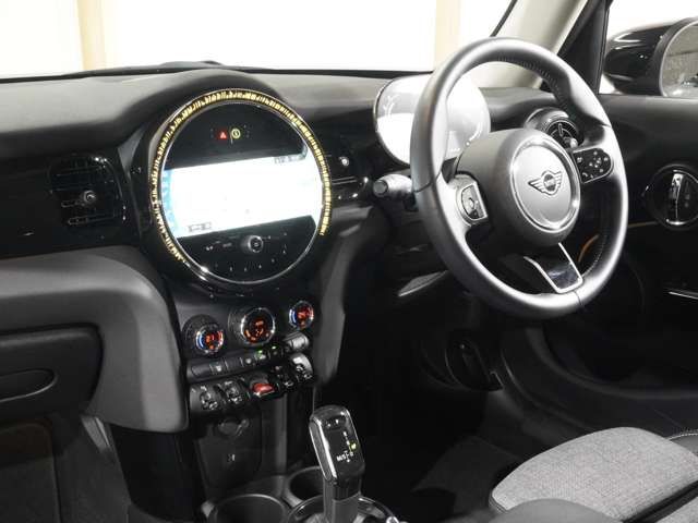 BMW MINI COOPER S 5DOOR 2022 Image 31