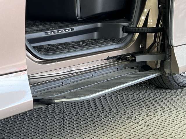 TOYOTA ALPHARD HYBRID 2024 Image 31