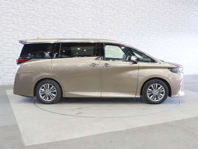 TOYOTA ALPHARD HYBRID 2024 Image 31