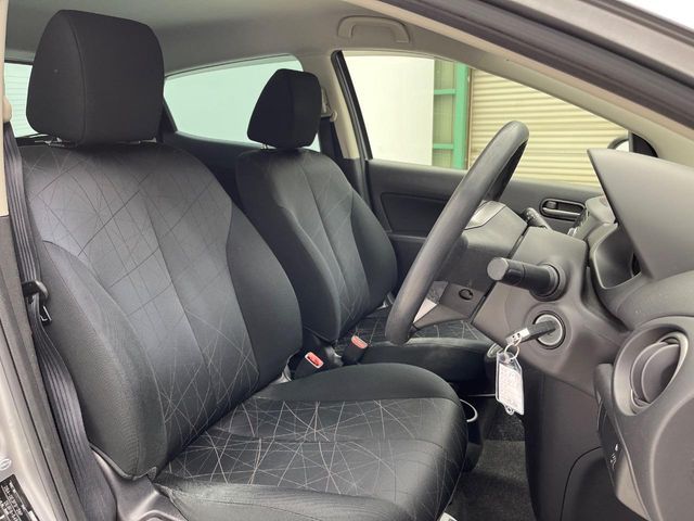 MAZDA DEMIO 2013 Image 31