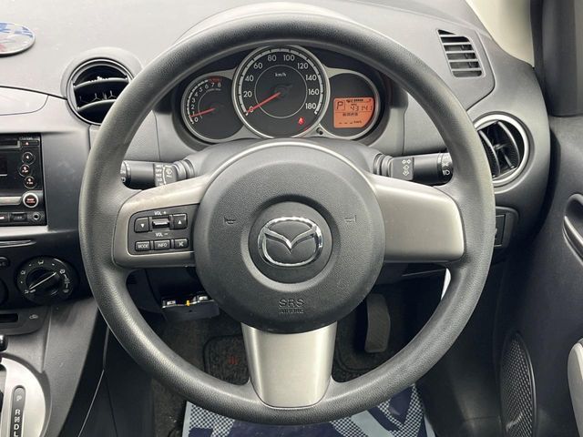 MAZDA DEMIO 2013 Image 31