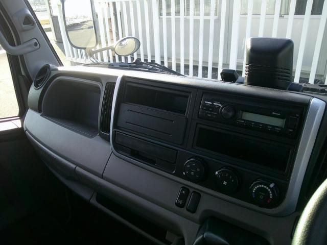 MITSUBISHI CANTER 2023 Image 31