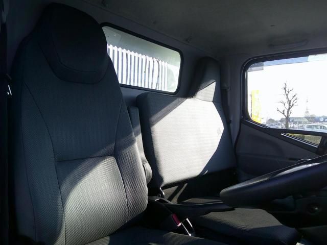 MITSUBISHI CANTER 2023 Image 31