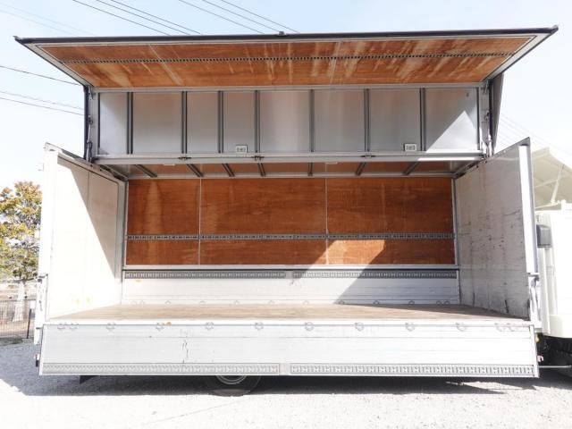 MITSUBISHI FUSOU FIGHTER 2011 Image 31