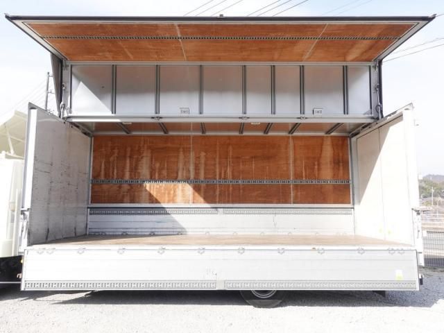 MITSUBISHI FUSOU FIGHTER 2011 Image 31