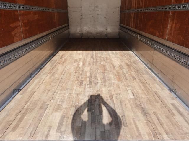 MITSUBISHI FUSOU FIGHTER 2011 Image 31