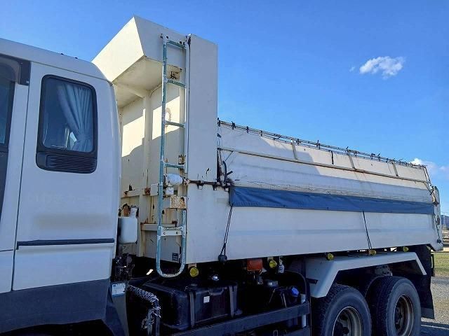 ISUZU GIGA 2012 Image 31