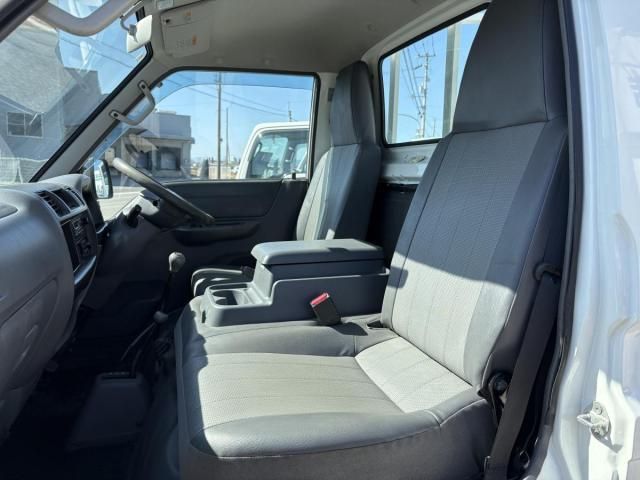 NISSAN VANETTE TRUCK 2WD 2015 Image 31