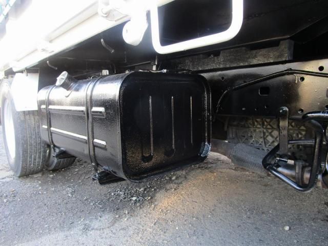 HINO DUTRO 2012 Image 31