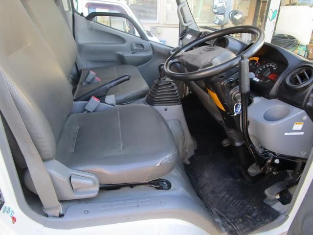 HINO DUTRO 2012 Image 31