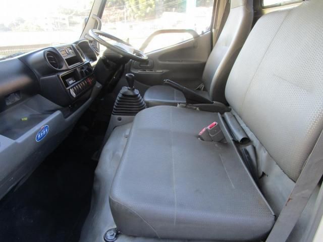 HINO DUTRO 2012 Image 31