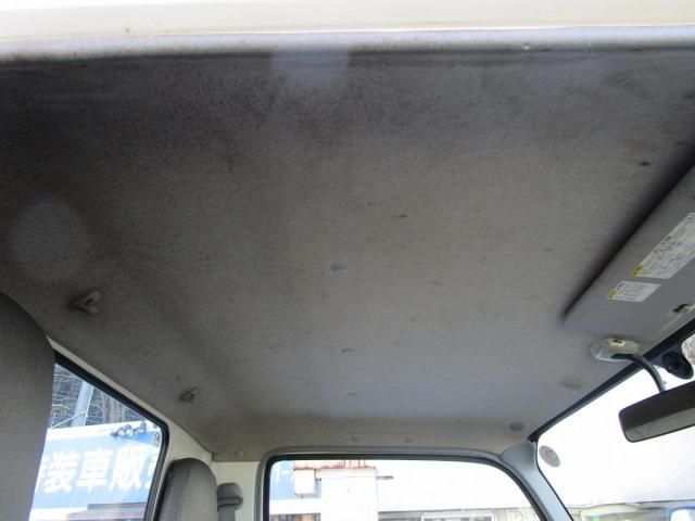 HINO DUTRO 2012 Image 31