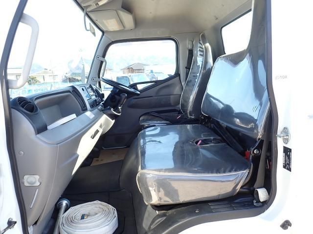 MITSUBISHI CANTER 2018 Image 31