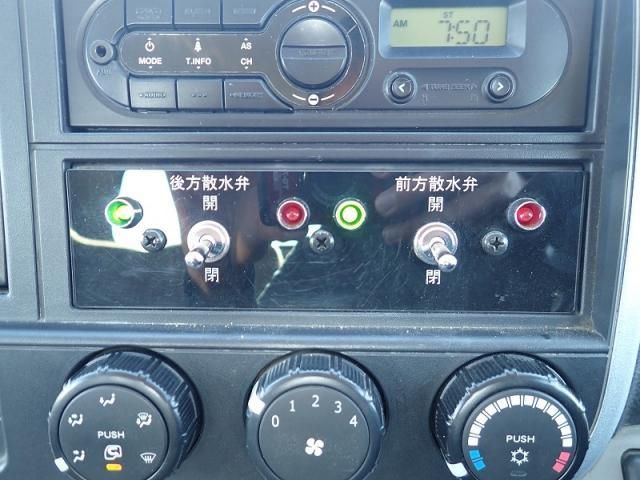 MITSUBISHI CANTER 2018 Image 31