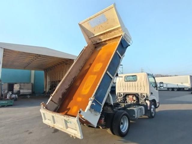 HINO DUTRO 2019 Image 31