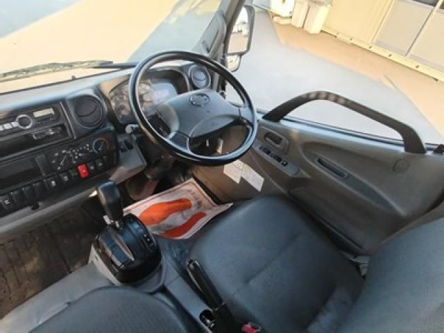 HINO DUTRO 2019 Image 31