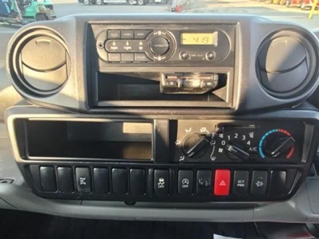 HINO DUTRO 2019 Image 31