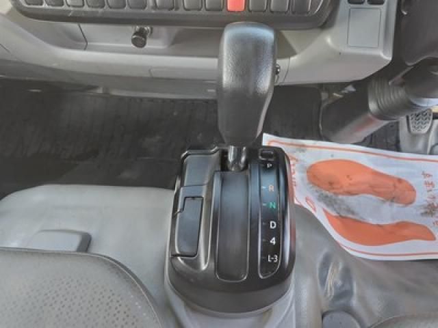 HINO DUTRO 2019 Image 31