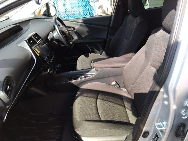 TOYOTA PRIUS 2021 Image 31