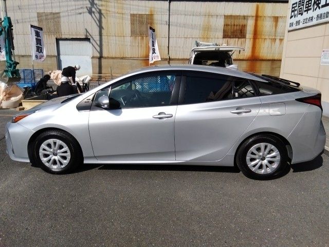 TOYOTA PRIUS 2021 Image 31