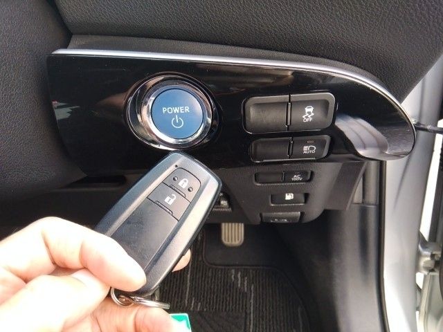 TOYOTA PRIUS 2021 Image 31