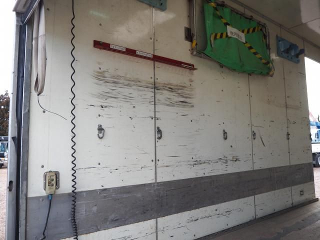 ISUZU FORWARD 2004 Image 31