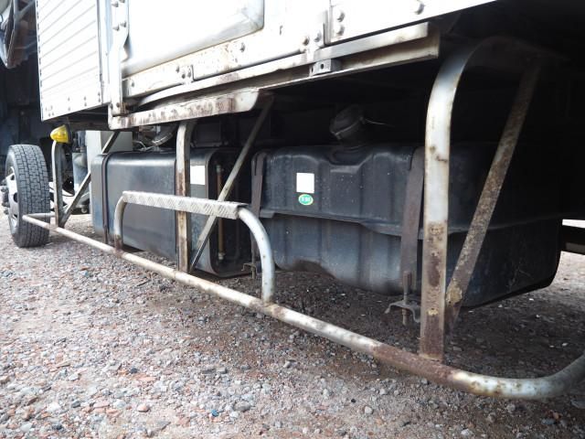 ISUZU FORWARD 2004 Image 31