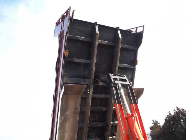 NISSAN DIESEL QUON 2015 Image 31