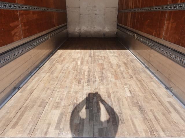 MITSUBISHI FUSOU FIGHTER 2011 Image 31