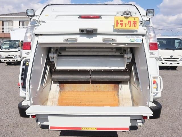 MITSUBISHI CANTER 2025 Image 31