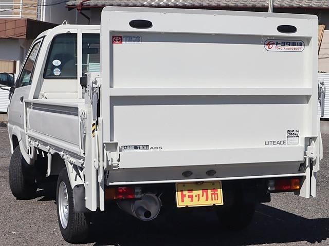 TOYOTA LITEACE TRUCK 2WD 2005 Image 31