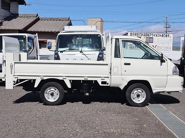 TOYOTA LITEACE TRUCK 2WD 2005 Image 31