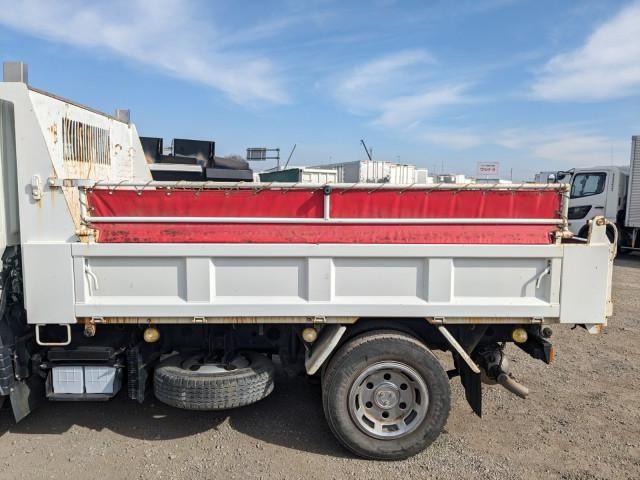 MITSUBISHI CANTER 2019 Image 31