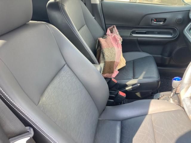 TOYOTA AQUA 2013 Image 31