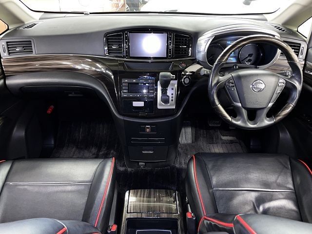 NISSAN ELGRAND 2014 Image 31