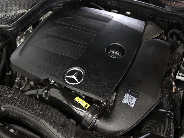 MERCEDES BENZ C CLAS 2019 Image 31